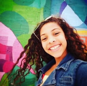 Meet your Posher, Avery